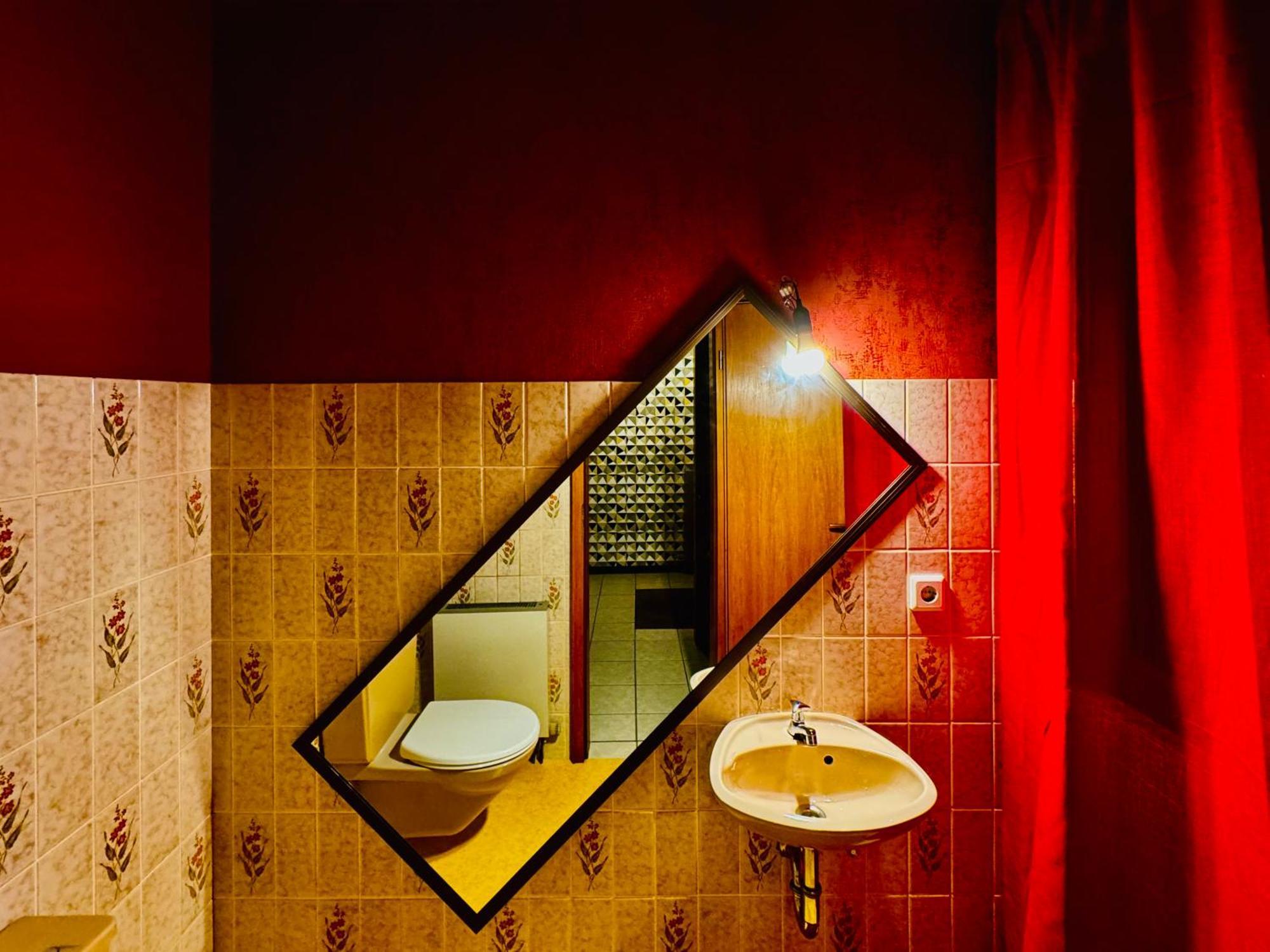 Bookeinfach Bad Ems - Private - Sauna Jacuzzi Whirlpool Swimmingpool Alahna Sup Beachvolleyball Billiards Ping Pong Cinema Theater Music Disco Ball Bbq Und Parkplaetze Екстериор снимка