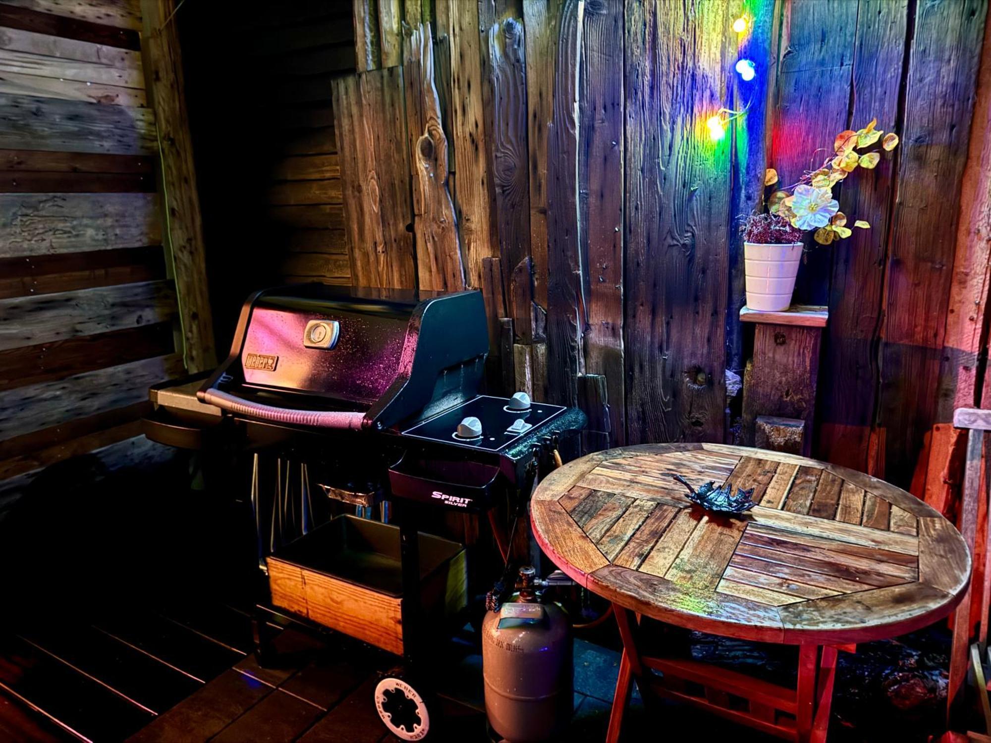 Bookeinfach Bad Ems - Private - Sauna Jacuzzi Whirlpool Swimmingpool Alahna Sup Beachvolleyball Billiards Ping Pong Cinema Theater Music Disco Ball Bbq Und Parkplaetze Екстериор снимка