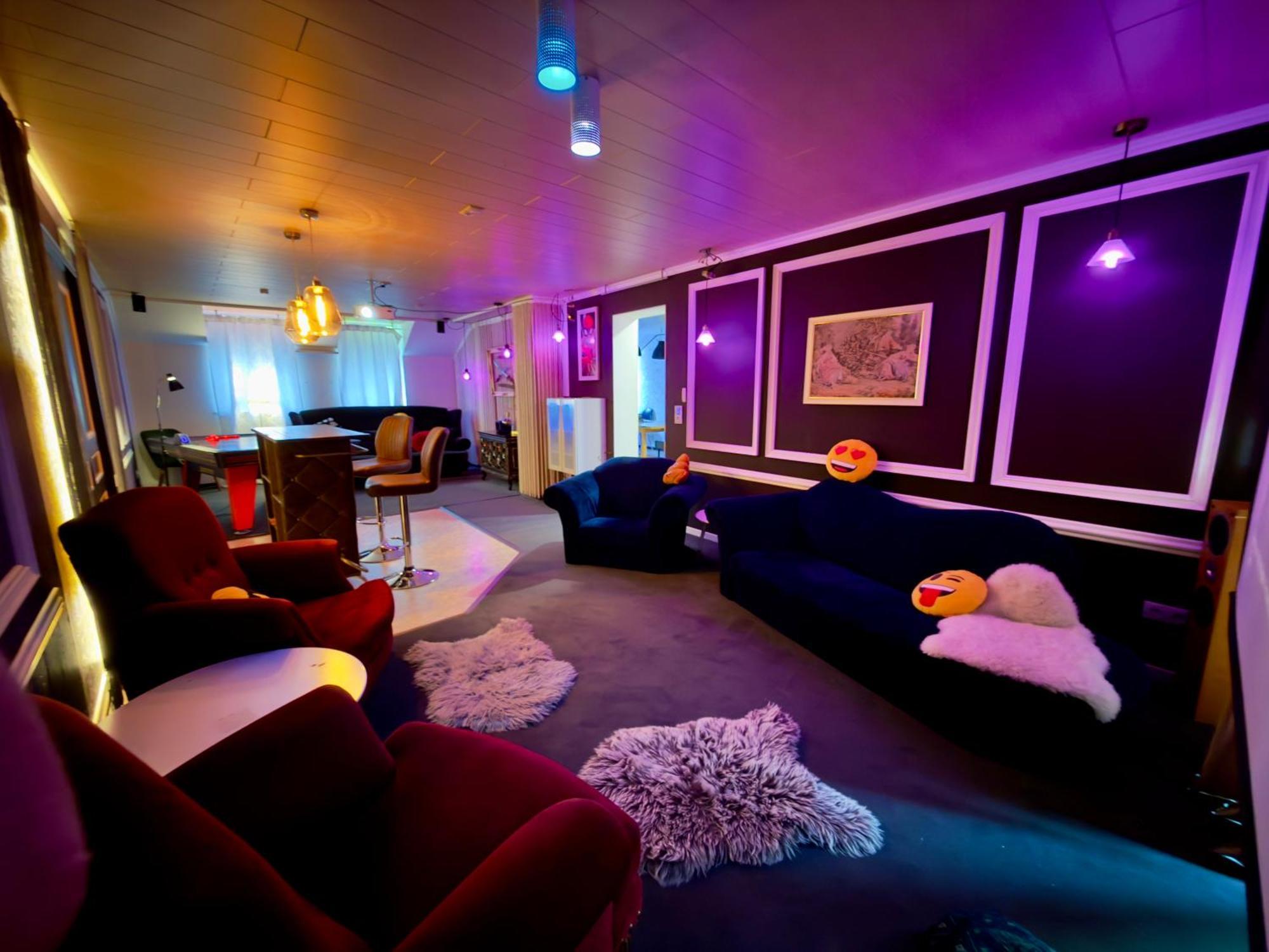 Bookeinfach Bad Ems - Private - Sauna Jacuzzi Whirlpool Swimmingpool Alahna Sup Beachvolleyball Billiards Ping Pong Cinema Theater Music Disco Ball Bbq Und Parkplaetze Екстериор снимка